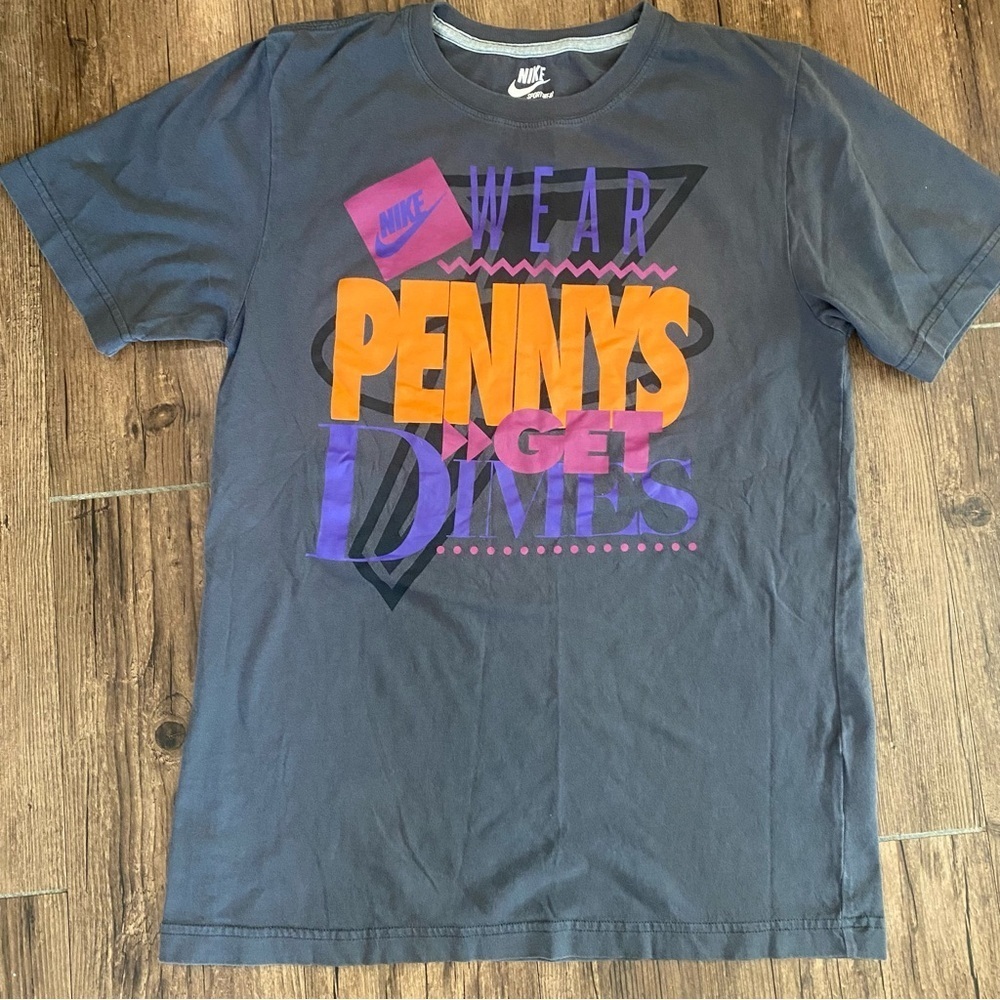 Nike Gray Graphic T-Shirt for Men S